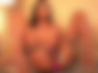 Chloe-Cherry21's Live Sex Cam Show