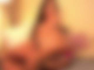 Live cam show with Chloe-Cherry21 - Tease on Gym Cam Girls