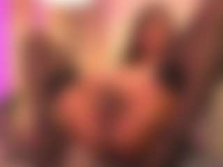 Chloe-Cherry21's Live Sex Cam Show