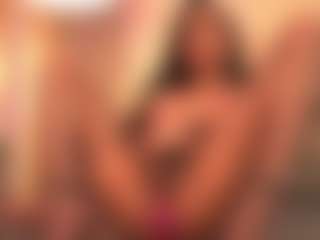 Chloe-Cherry21's Live Sex Cam Show
