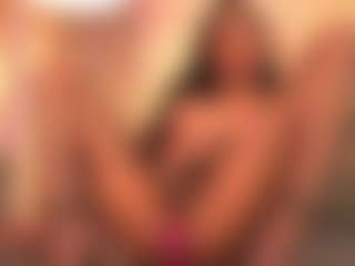 Live cam show with Chloe-Cherry21 - Black Hair on Camversity