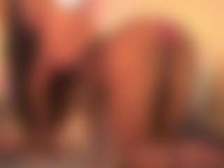 Live cam show with Chloe-Cherry21 - Dirty Talk on TottyGirls