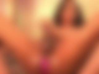Live cam show with Chloe-Cherry21 - Black Hair on Camsoda