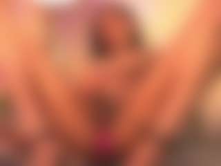 Chloe-Cherry21's Live Sex Cam Show