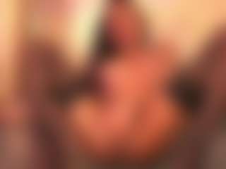 Chloe-Cherry21's Live Sex Cam Show