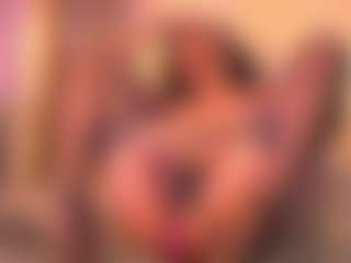 Chloe-Cherry21's Live Sex Cam Show