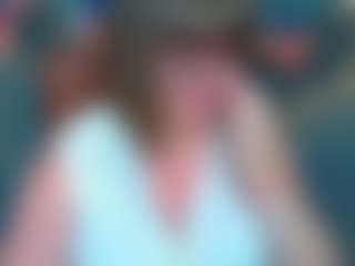 Live cam show with ZannaDreil - Gagging on sexylive.show