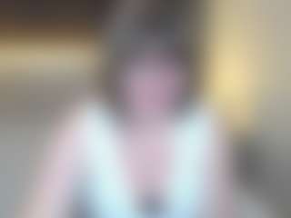 Live cam show with ZannaDreil - Ass Clapping on AdultVida.com