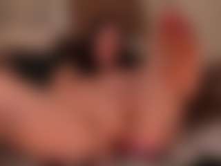 Live cam show with Amber Farrell - Average on live18s.com