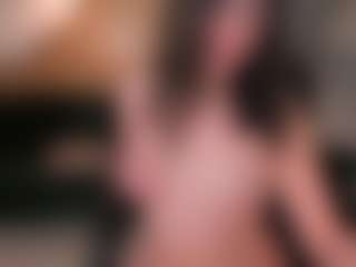 Live cam show with Amber Farrell - Brown Hair on Milfs Live