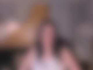Live cam show with Amber Farrell - Brown Hair on livesuperchat.net