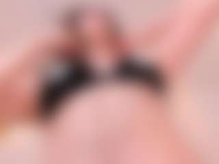 Live cam show with Amber Farrell - Average on https://playwithruby.com