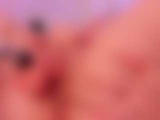 Live cam show with Amber Farrell - Average on slutload