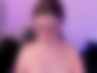 Live cam show with Amber Farrell - Full Nudity on livesuperchat.net