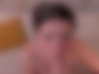 Live cam show with Amber Farrell - Brown Hair on fuklive.com