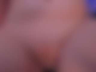 Live cam show with Amber Farrell - Full Nudity on Camming Site