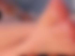 Live cam show with Amber Farrell - Average on Camsoda