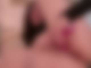 Live cam show with Amber Farrell - Teen (18+) on chickslive.net