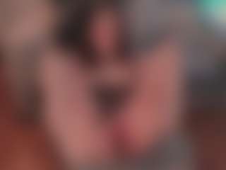 Live cam show with Amber Farrell - Deepthroat on liverealitysex.com