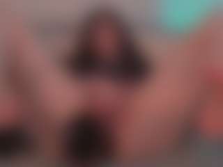 Live cam show with Amber Farrell - Brown Hair on Camsoda