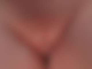 Live cam show with Amber Farrell - Average on Camsoda