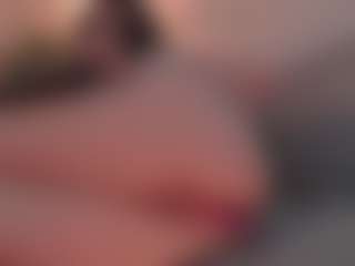 Live cam show with Amber Farrell - Small Tits Brown Hair on StripNow