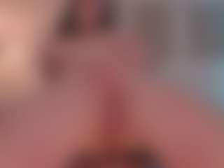 Live cam show with Amber Farrell - Small Tits Brown Hair on xDating