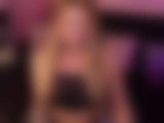 Live cam show with AugustineMagnet - Flashing on Dolls Live