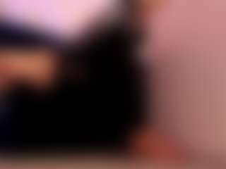 Live cam show with DianaGarrett - Oil on CamwithHer