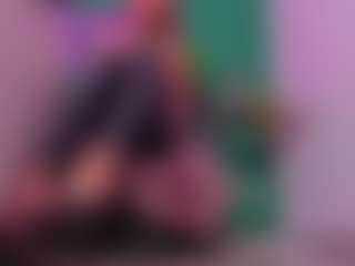 Live cam show with DianaGarrett - Nipple Piercings on CamSodaAdn
