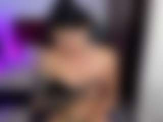Live cam show with Xiimena22love - Small Tits on xxxlivecams.org
