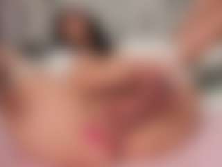 Adela26's Live Sex Cam Show
