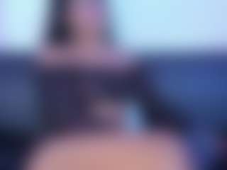 Live cam show with AfricaBell - Flashing on livesuperchat.net