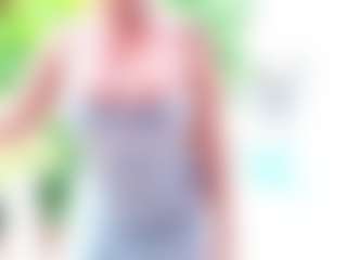 Live-Cam-Show mit Tunderosee - Strip auf Camsoda