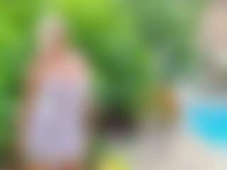 Live cam show with Tunderosee - Cum on Livezox