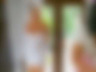 Live cam show with Tunderosee - Orgasm on Camming Site