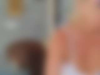 Live cam show with Tunderosee - Normal on Dolls Live
