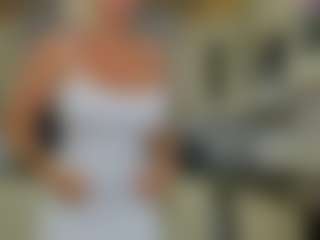 Live cam show with Tunderosee - Blue Eyes on liverealitysex.com