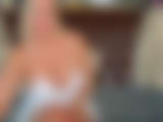 Live cam show with Tunderosee - Fingering on Cam Slut