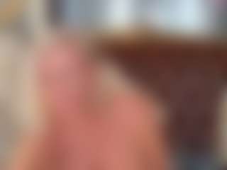 Live cam show with Tunderosee - Blue Eyes on Fit Hotties