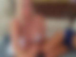 Live cam show with Tunderosee - Blowjob on madthumbs