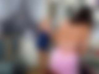 Live cam show with Tunderosee - Erotic Dance on xheatlive.com