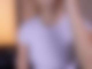 Live cam show with AllissonM - Butt Plug on Camsoda
