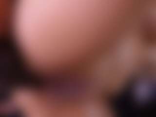 Live cam show with AllissonM - Athletic Public on liverealitysex.com