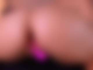 AllissonM's Live Sex Cam Show
