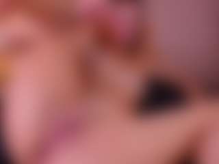 Live cam show with AllissonM - Blonde Hair on Camsoda