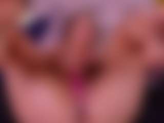 Live cam show with AllissonM - Blonde Hair on Camsoda