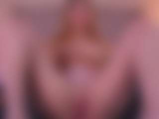 Live cam show with AllissonM - Dildo Or Vibrator on AdultVida.com