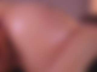 Live cam show with AllissonM - Butt Plug on TottyGirls