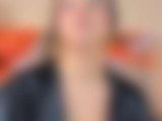 Live cam show with AllissonM - Full Nudity on Milfs Live